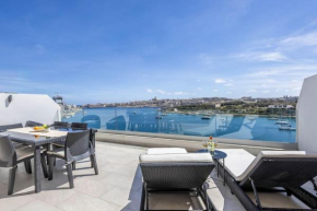 Modern 3 Bedrooms Penthouse With A Breathtaking Valletta View